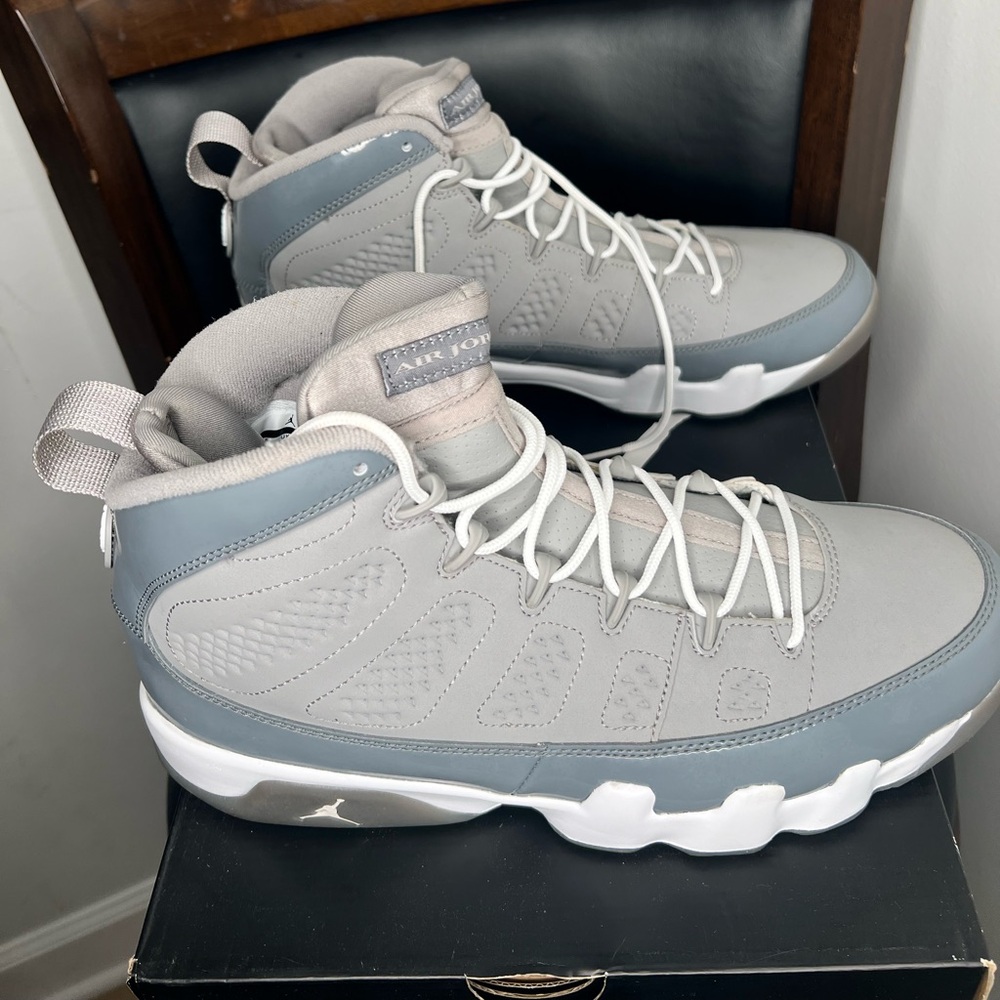 Cool grey retro 9 2012’
